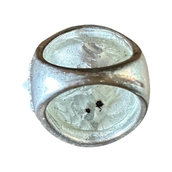 Flower & Stud Women’s Ring (Used - Fair Condition) ✨💎💍 - Picture 8 of 10